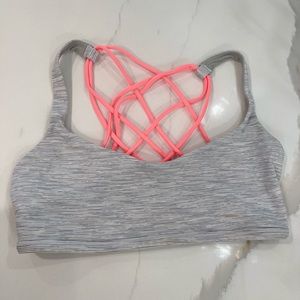Lululemon EUC Free To Be Me Sports Bra